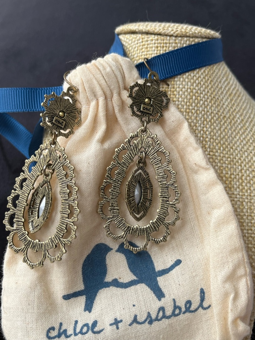 Chloe + Isabel 💙💛 ICONIC Filigree Earrings Clear Crystals New w/ Original Pouch - Picture 5 of 7